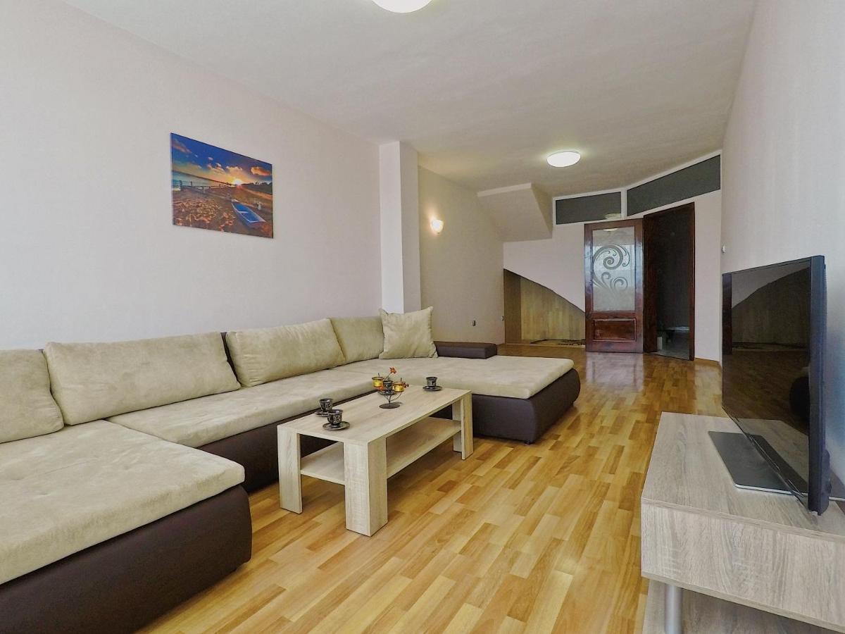 Spacious And Bright Maisonette Varna Center エクステリア 写真