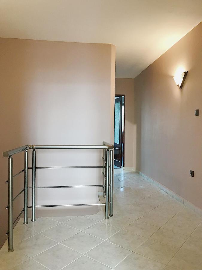 Spacious And Bright Maisonette Varna Center エクステリア 写真