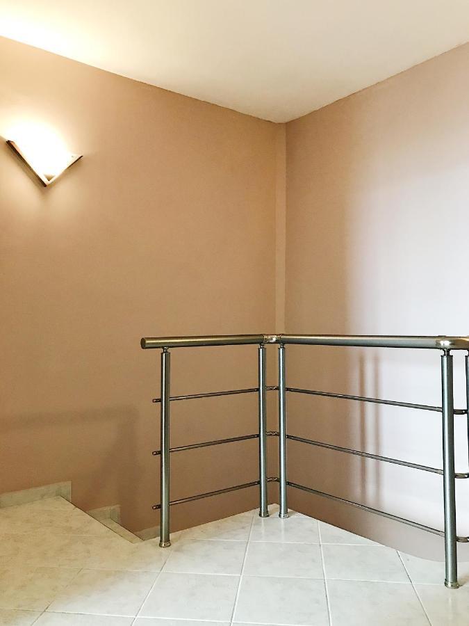 Spacious And Bright Maisonette Varna Center エクステリア 写真