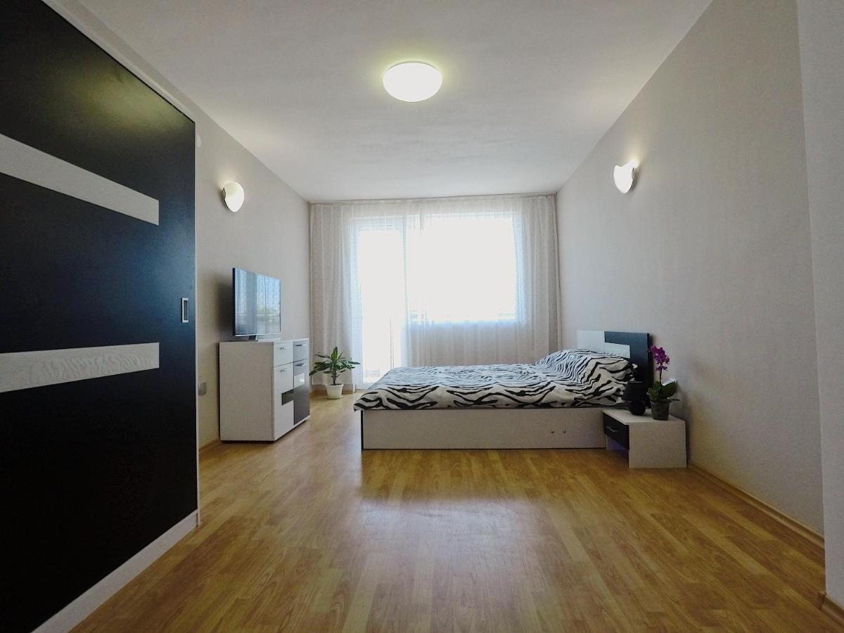 Spacious And Bright Maisonette Varna Center エクステリア 写真