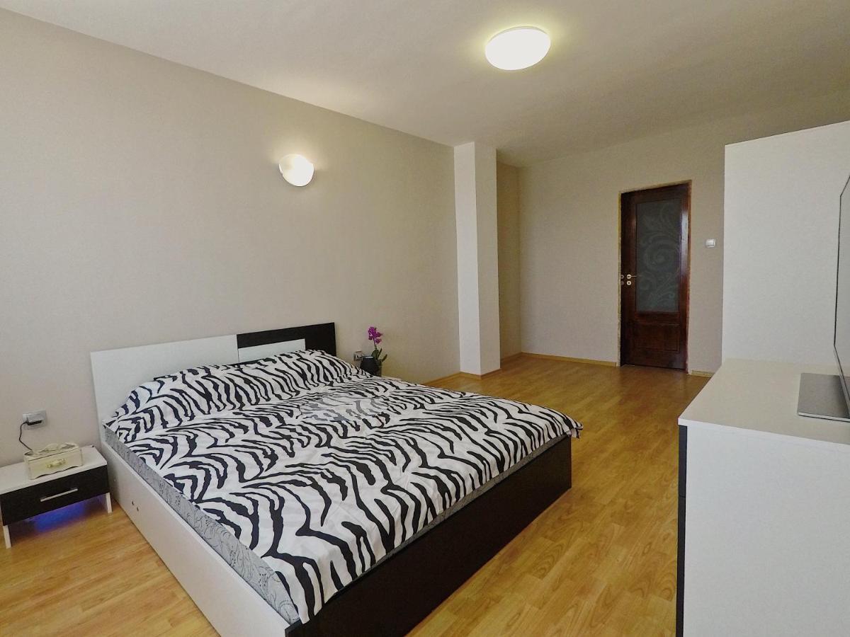 Spacious And Bright Maisonette Varna Center エクステリア 写真